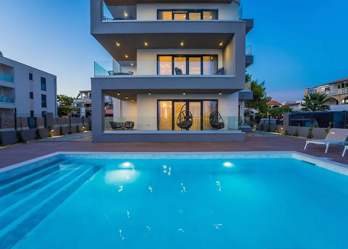 Prezida Nyaraló Vir